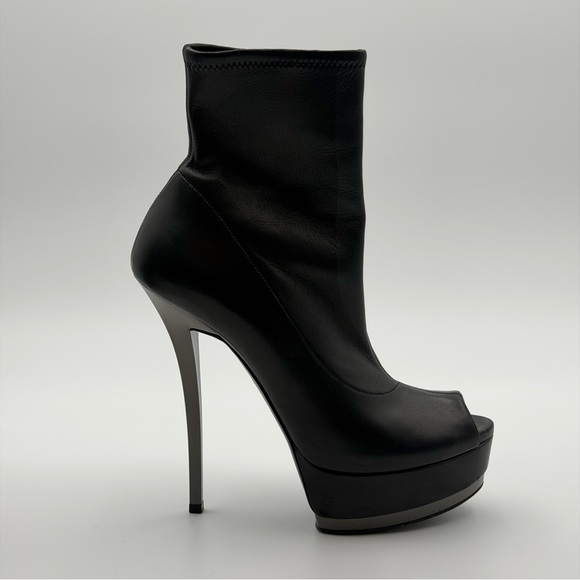 GUCCI BLACK PEEP TOE PLATFORM ANKLE BOOTIES - Picture 2 of 7